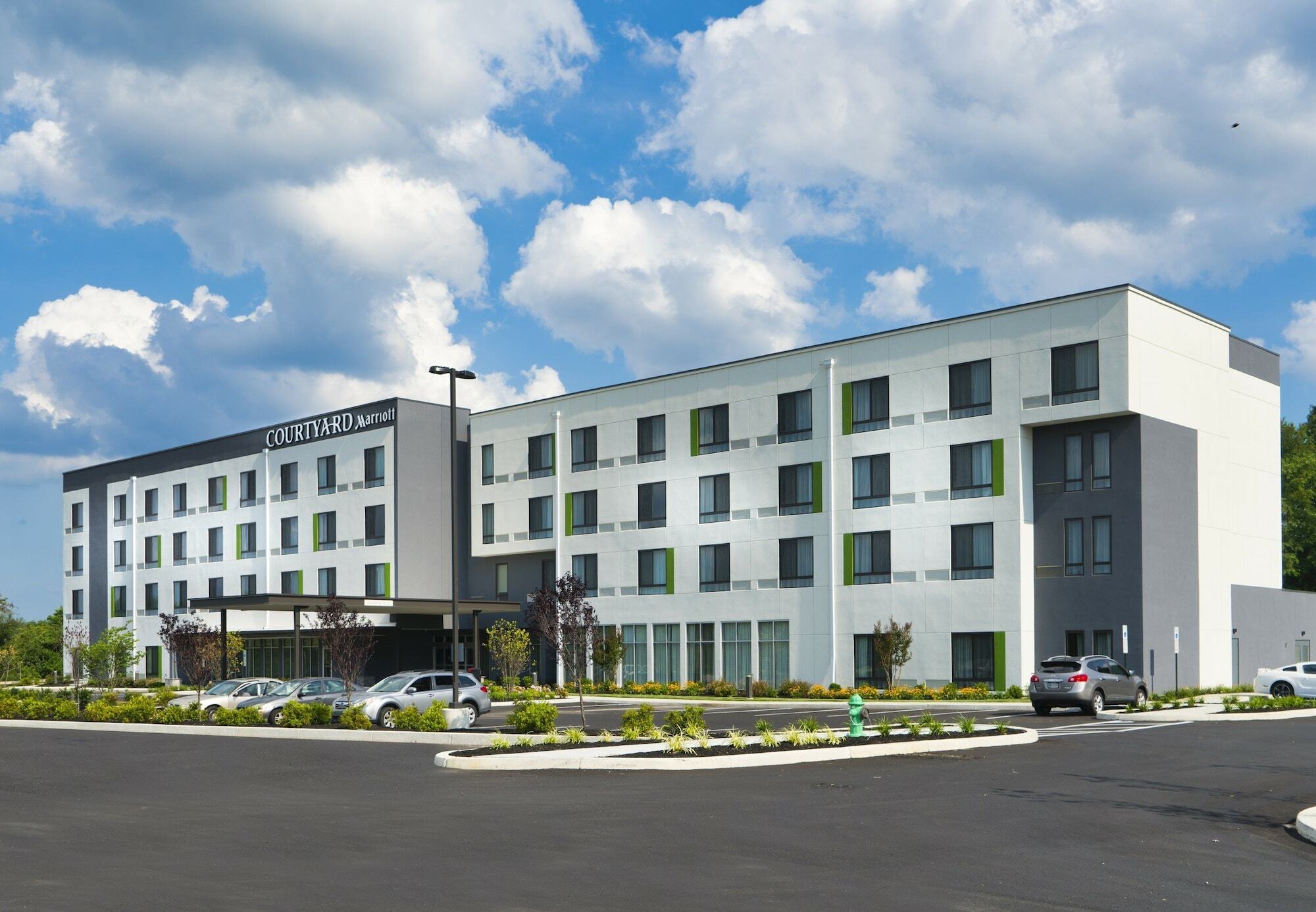 Courtyard By Marriott Deptford Hotel Almonesson Exterior photo